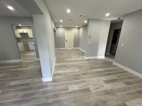 2008 S 30th St in Fort Pierce, FL - Building Photo - Building Photo