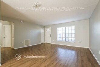 2252 Matthew Cir in Deltona, FL - Foto de edificio - Building Photo