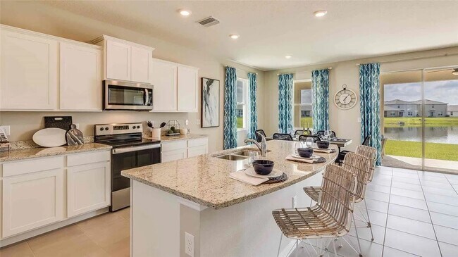 16037 7th Ave E in Bradenton, FL - Building Photo - Building Photo