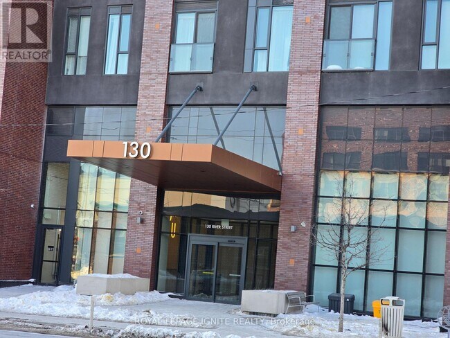 130 River St in Toronto, ON - Building Photo - Building Photo