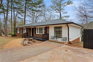 3623 Lee St SE in Smyrna, GA - Building Photo