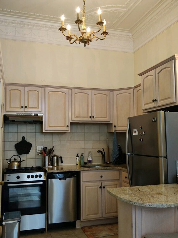 63 Marlborough St, Unit 4