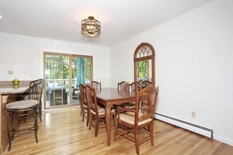 25 Augur Rd in Airmont, NY - Building Photo - Building Photo