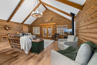 19412 Pinecrest Ln in Rogers, AR - Building Photo - Building Photo