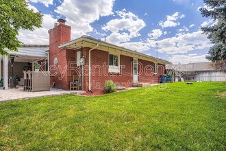 4090 S Monaco St Pkwy in Denver, CO - Building Photo - Building Photo