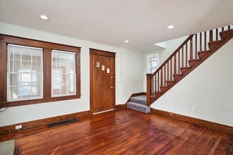 1496 Huguelet St in Akron, OH - Building Photo - Building Photo