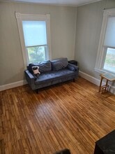 353 Broadway, Unit Cozy apartment in Bangor, ME - Building Photo - Building Photo
