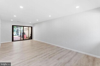 36 Viburnum Ln in Mount Laurel, NJ - Building Photo - Building Photo