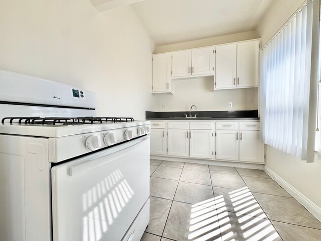 property at 415 S Westlake Ave