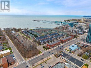 157 St Lawrence Dr in Mississauga, ON - Building Photo - Building Photo