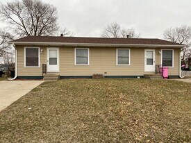724 9th St, Unit 724 in Colona, IL - Building Photo