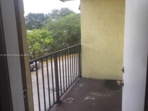 8009 W 6th Ave in Hialeah, FL - Building Photo - Building Photo