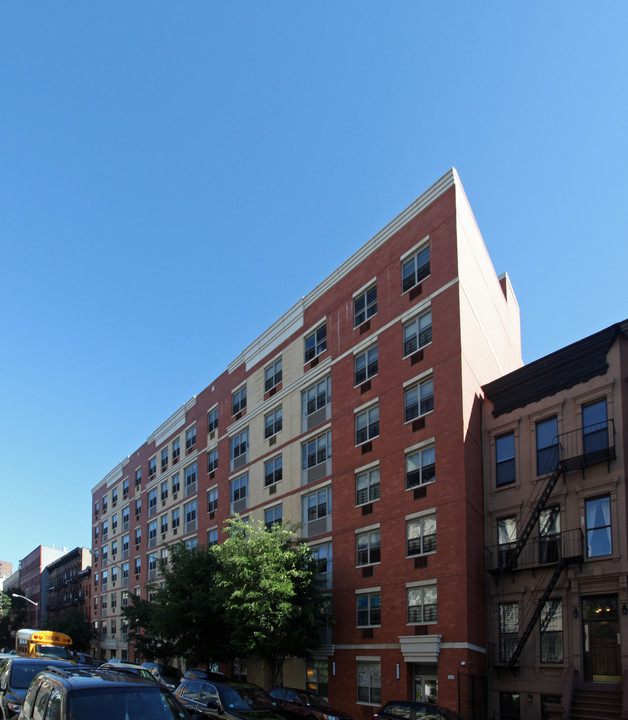 Friendly Hands Apartments in New York, NY - Foto de edificio