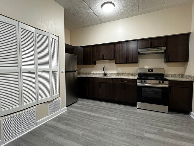 4752 S Wabash Ave in Chicago, IL - Building Photo - Building Photo