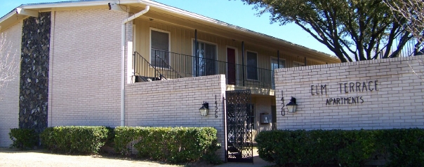 1420-1426 N Elm in Denton, TX - Building Photo