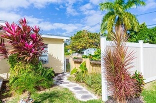 1440 17th St, Unit 2 in Key West, FL - Building Photo