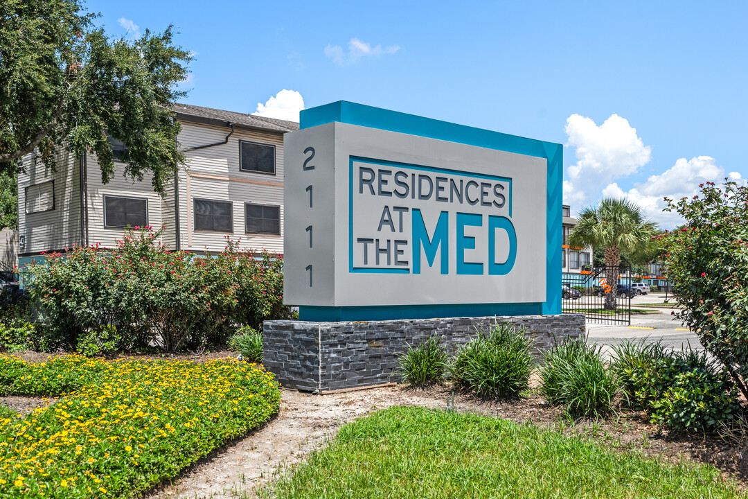 Residences at the MED in Houston, TX - Building Photo