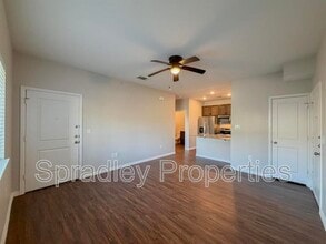 1124 W Ave O in Belton, TX - Building Photo - Building Photo