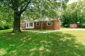 4824 Lynn Dr in Nashville, TN - Building Photo - Building Photo
