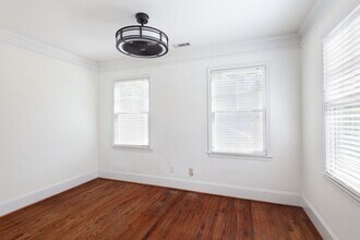 1214 Beechview Dr SE in Atlanta, GA - Building Photo - Building Photo