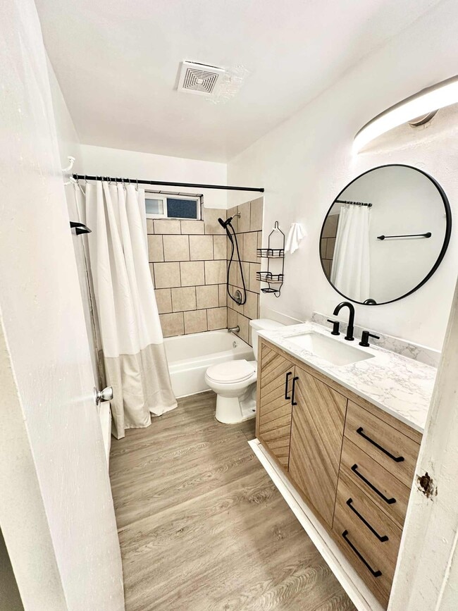 Apline B Apartments