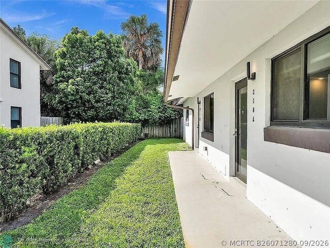 216 NW 25th St
