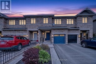 219 Jersey Tea Cir in Ottawa, ON - Building Photo