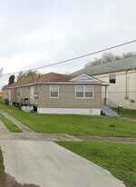 5730 Cameron Blvd in New Orleans, LA - Building Photo