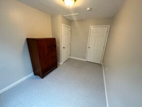 26 Brock St, Unit D in Stoughton, MA - Building Photo - Building Photo