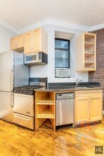 BARROW ST., Unit 1D in New York, NY - Building Photo - Building Photo
