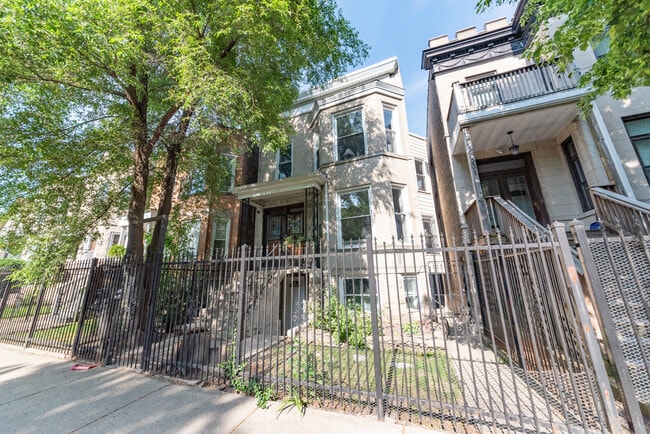 property at 2833 N Albany Ave