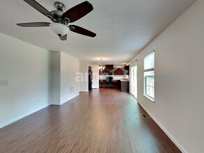 1396 Apple Farm Dr in Amelia, OH - Foto de edificio - Building Photo