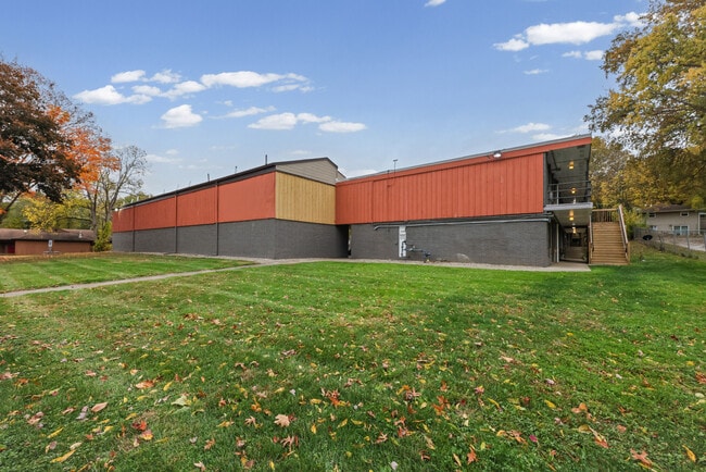 Residences on Lake in Kent, OH - Building Photo - Building Photo