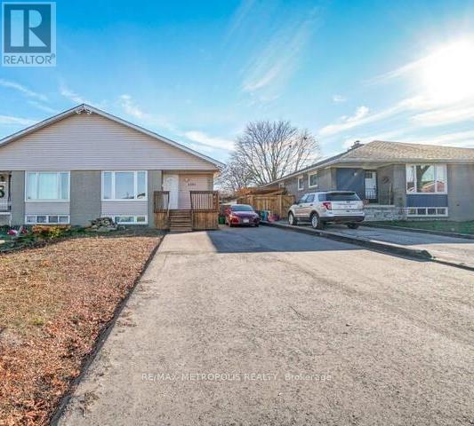 1391 Garvolin Ave in Pickering, ON - Building Photo - Building Photo