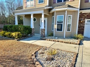 908 Merlin Ct in Jacksonville, NC - Building Photo - Building Photo