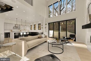 4913 Sherier Pl NW in Washington, DC - Building Photo