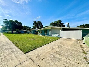3910 W Wisconsin Ave in Tampa, FL - Building Photo - Building Photo