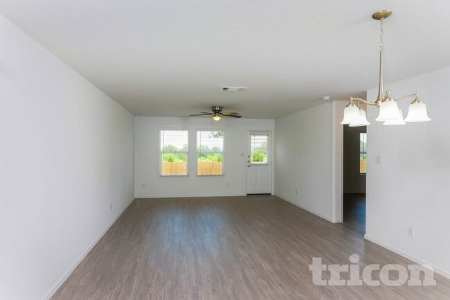 10250 Devon Wheel St in San Antonio, TX - Building Photo - Building Photo