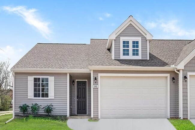 1008 W Villas Dr in Vicksburg, MI - Building Photo - Building Photo