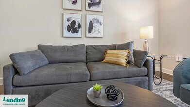 2745 Westpointe Dr, Unit 837 in New Braunfels, TX - Foto de edificio - Building Photo