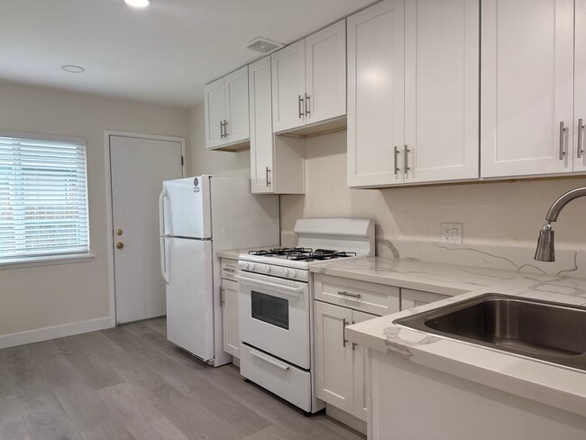 2904 N 1st St, Unit 2904 N 1st St