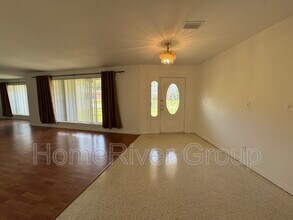 2907 Caballero Dr in Jacksonville, FL - Building Photo - Building Photo