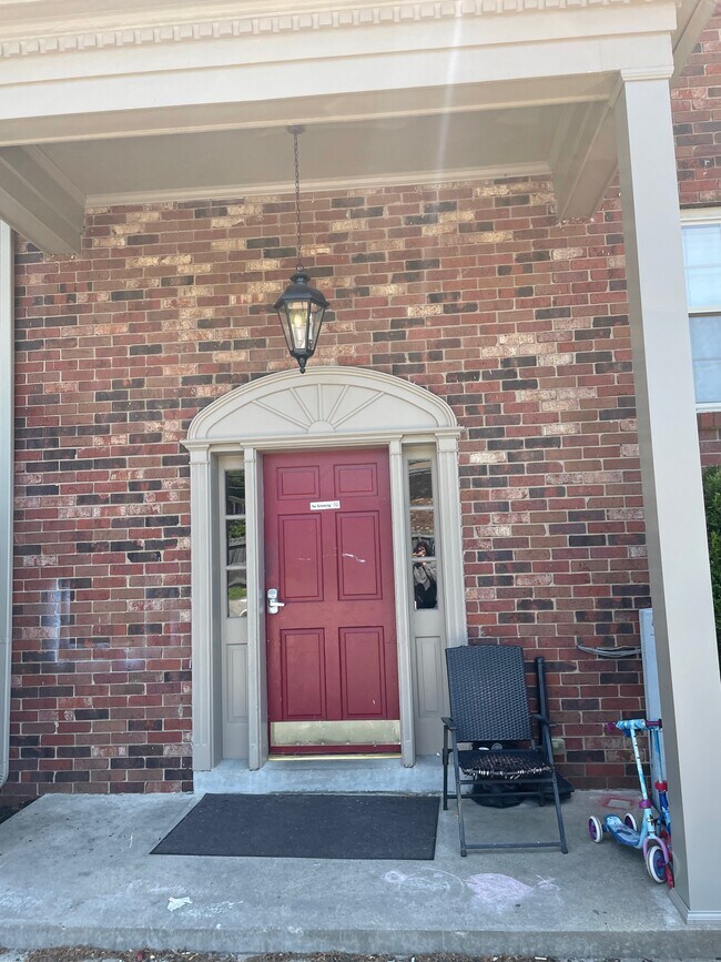 9345 Taylorsville Rd in Jeffersontown, KY - Building Photo - Building Photo