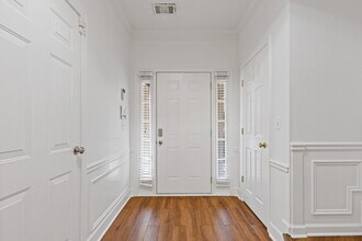 5150 Manerdale Dr SE in Atlanta, GA - Foto de edificio - Building Photo