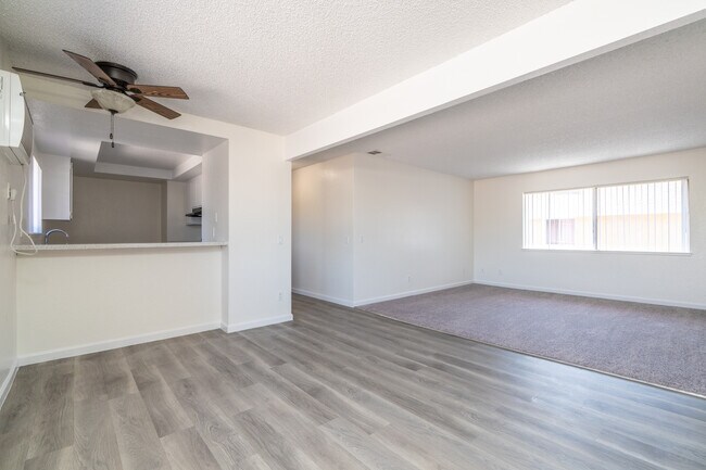Cinnamon Creek Apartments in Redlands, CA - Building Photo - Interior Photo