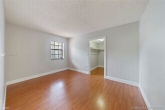 29 Santillane Ave in Coral Gables, FL - Building Photo - Building Photo
