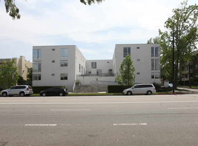 14224 Riverside Dr in Sherman Oaks, CA - Building Photo - Building Photo