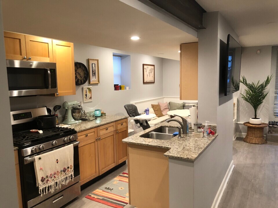 1245 N Campbell Ave in Chicago, IL - Building Photo