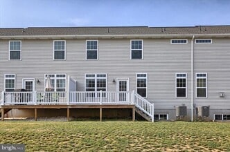 1681 Haralson Dr in Mechanicsburg, PA - Building Photo - Building Photo