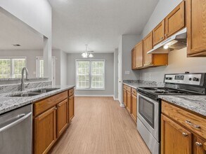 220 Stone Point Ln in Jacksonville, NC - Building Photo - Building Photo